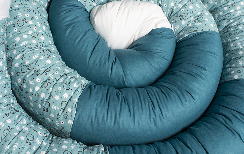 Sovorm, sovdjur som används som spjälsängsskydd och en mysig sovkompis