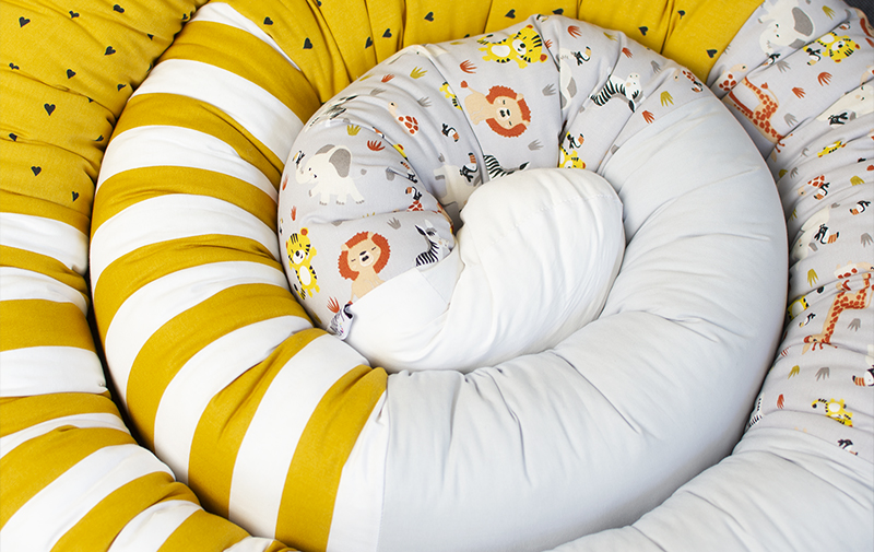 Sovorm, sovdjur som används som spjälsängsskydd och en mysig sovkompis